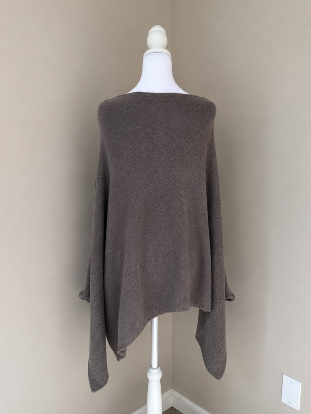 JAKI London Asymmetric Draped Italian Knit Sweater Mink S/M - Picture 8 of 10